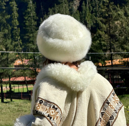 Alpaca Fuzzy Hat // White